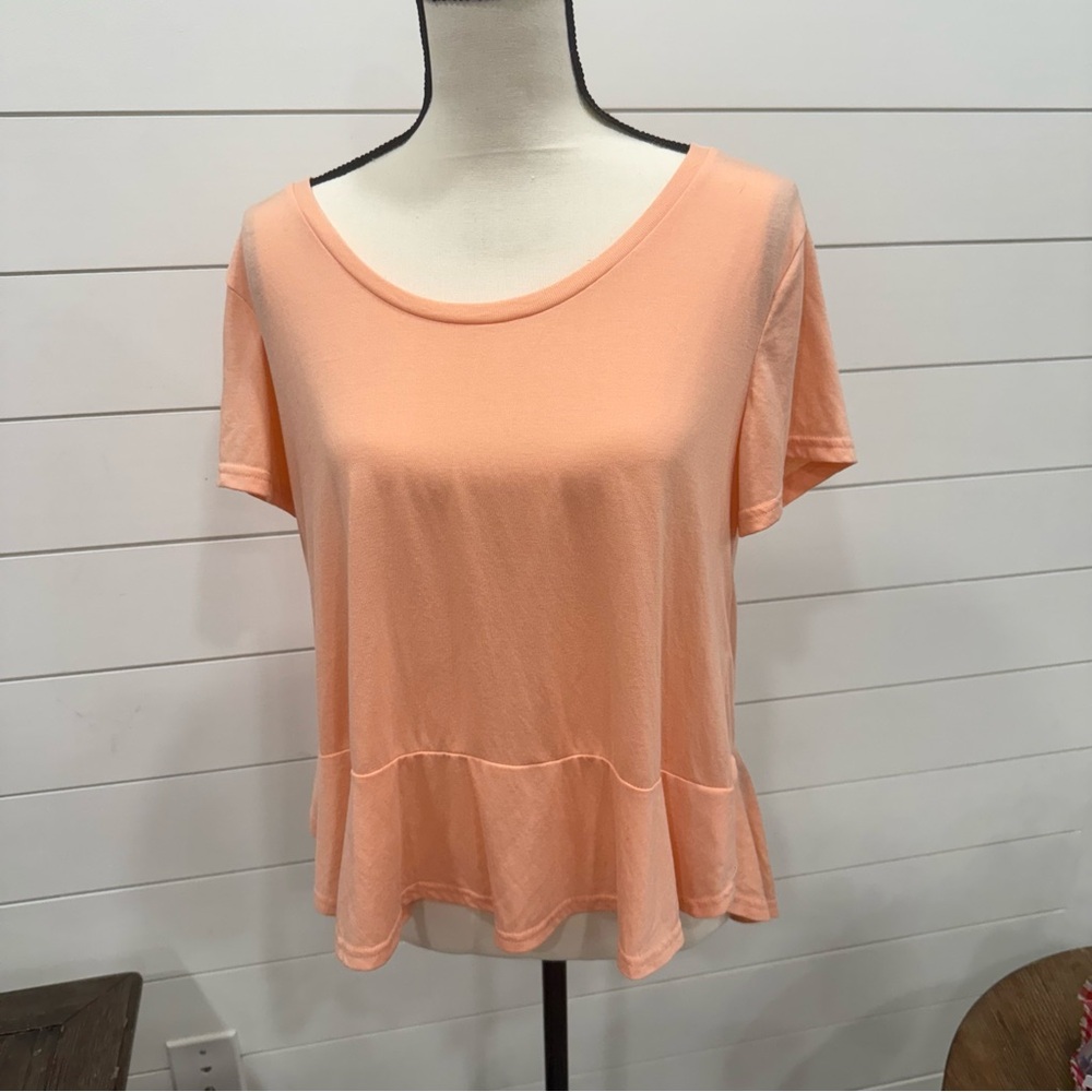 Gilligan & O'Malley Peach Blouse with Ruffle Hem